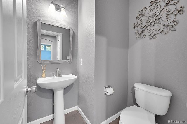 20532 E Lake Circle, Centennial, CO 80016