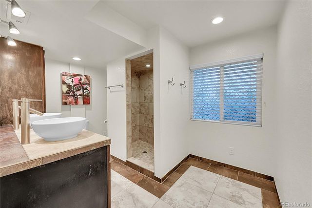 20532 E Lake Circle, Centennial, CO 80016