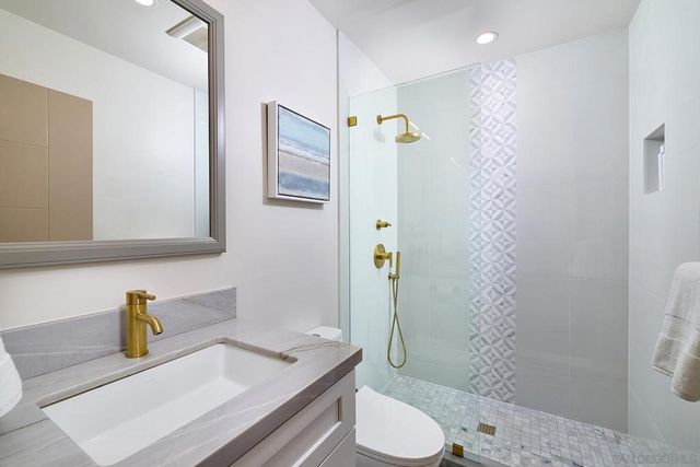 164 Cherry, Carlsbad, CA 92008