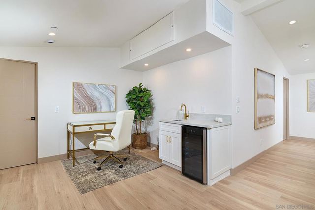 164 Cherry, Carlsbad, CA 92008