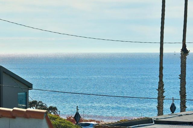 164 Cherry, Carlsbad, CA 92008