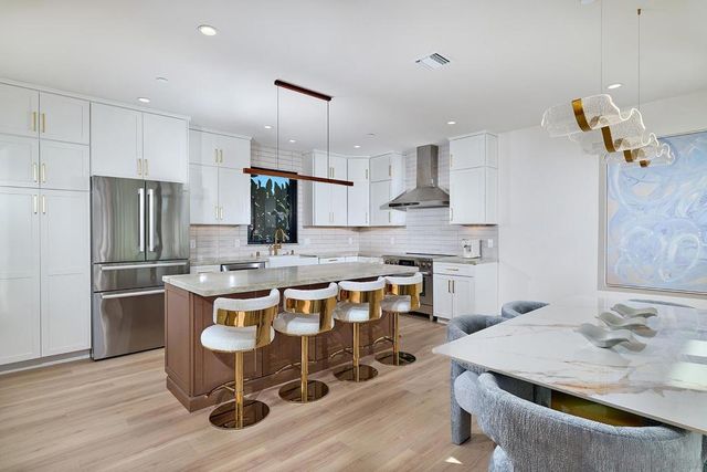 164 Cherry, Carlsbad, CA 92008