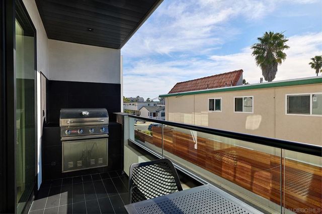 164 Cherry, Carlsbad, CA 92008