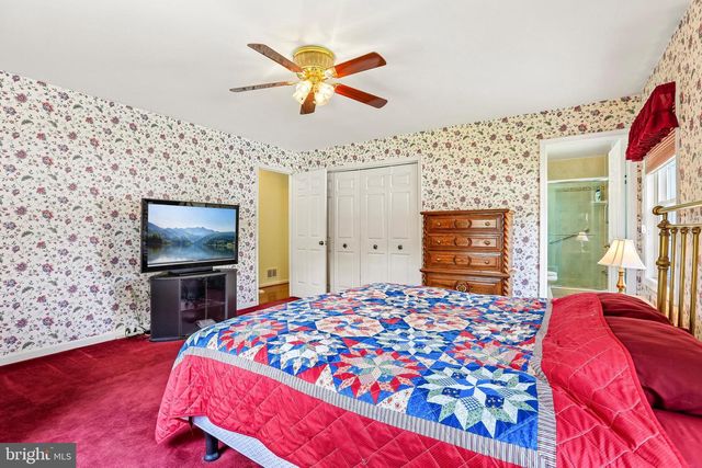 2215 CHEROKEE DR, Westminster, MD 21157
