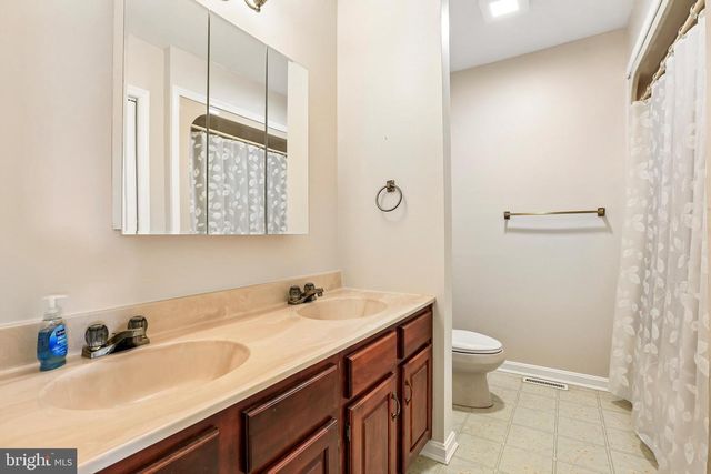 2215 CHEROKEE DR, Westminster, MD 21157