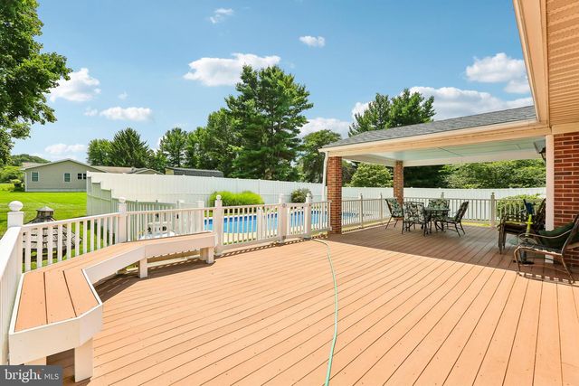 2215 CHEROKEE DR, Westminster, MD 21157