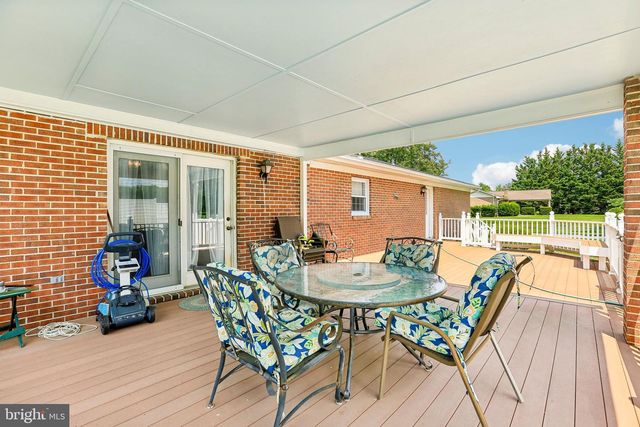 2215 CHEROKEE DR, Westminster, MD 21157