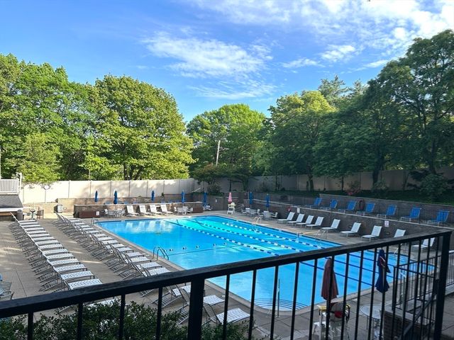 44 Washington St 508, Brookline, MA 02445