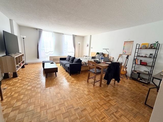 44 Washington St 508, Brookline, MA 02445