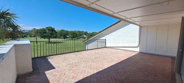3500 Twin Lakes Terrace 206, Fort Pierce, FL 34951
