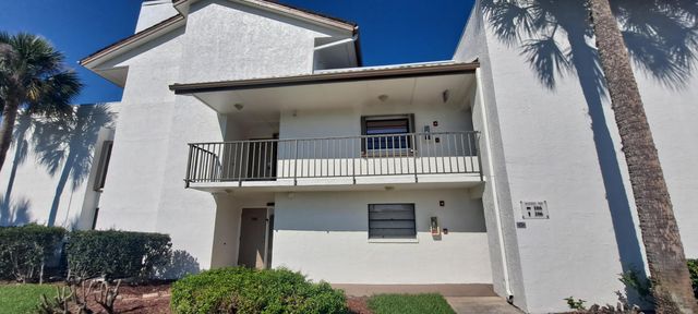 3500 Twin Lakes Terrace 206, Fort Pierce, FL 34951