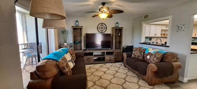 3500 Twin Lakes Terrace 206, Fort Pierce, FL 34951