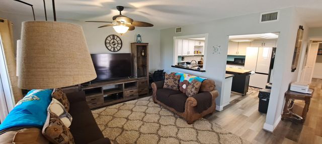 3500 Twin Lakes Terrace 206, Fort Pierce, FL 34951