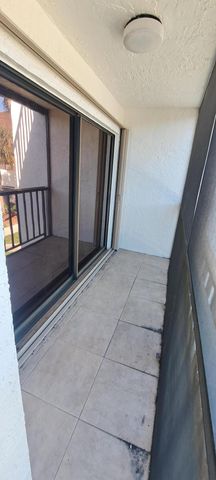3500 Twin Lakes Terrace 206, Fort Pierce, FL 34951