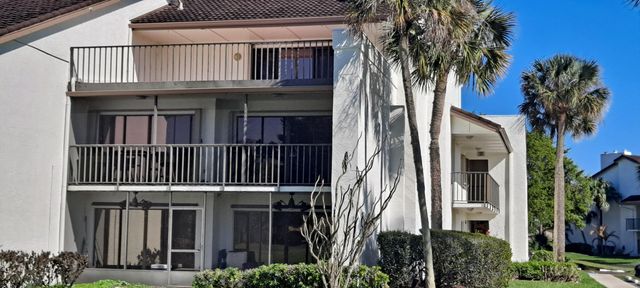 3500 Twin Lakes Terrace 206, Fort Pierce, FL 34951