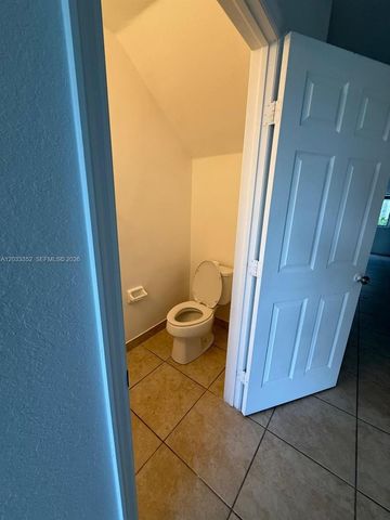 2819 SE 1st Drive 9, Homestead, FL 33033