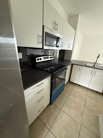 2819 SE 1st Drive 9, Homestead, FL 33033