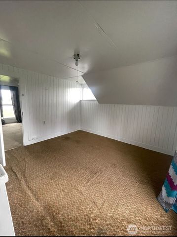 1024 State Route 6, Raymond, WA 98577