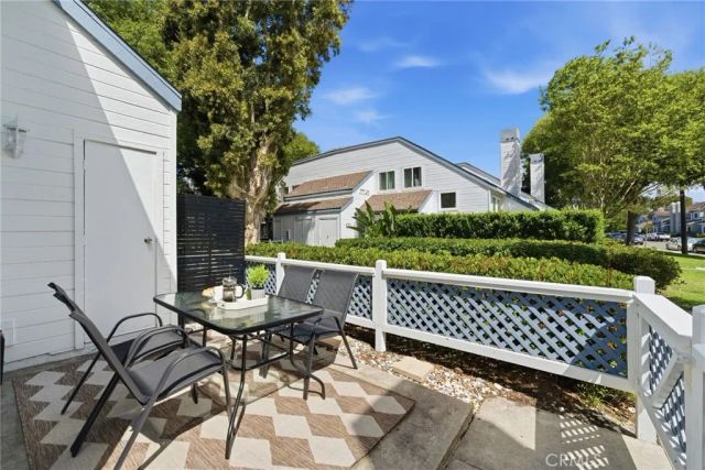 3 Greenmoor, Irvine, CA 92614