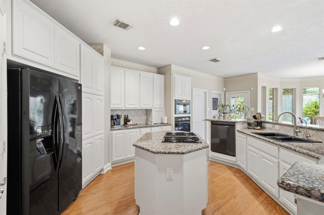 14 Bentley Park Court, Houston, TX 77070