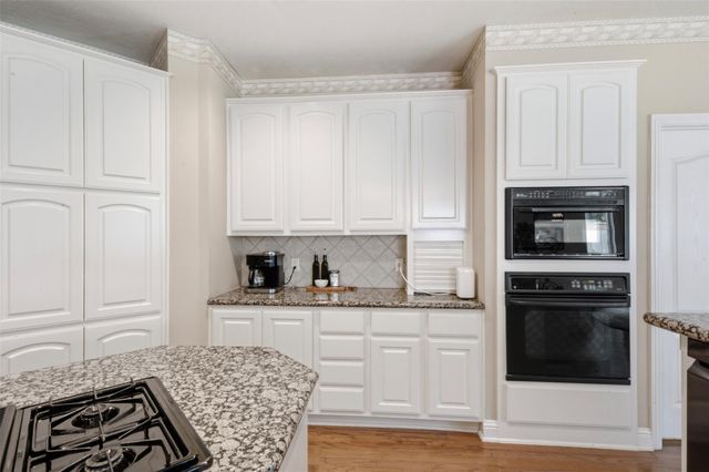 14 Bentley Park Court, Houston, TX 77070