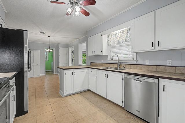 111 Tallahassee Rd., Georgetown, SC 29440