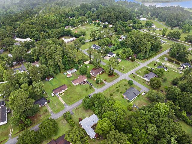 111 Tallahassee Rd., Georgetown, SC 29440