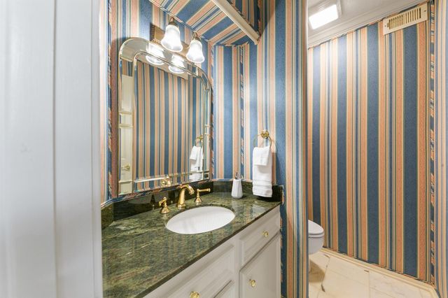 11818 Castle Ridge Drive, Houston, TX 77077