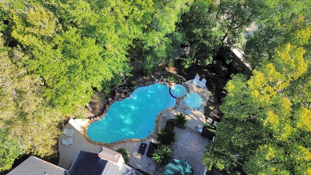 11818 Castle Ridge Drive, Houston, TX 77077