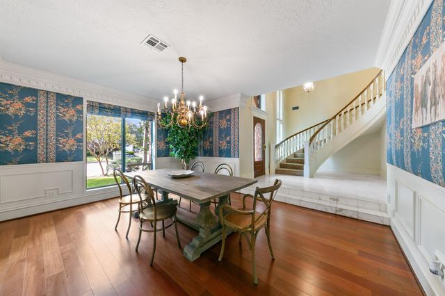 11818 Castle Ridge Drive, Houston, TX 77077