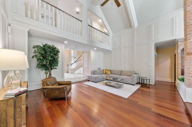 11818 Castle Ridge Drive, Houston, TX 77077