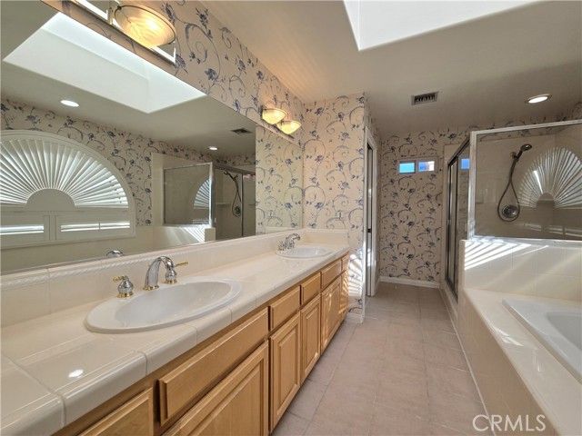 24220 Los Codona, Torrance, CA 90505