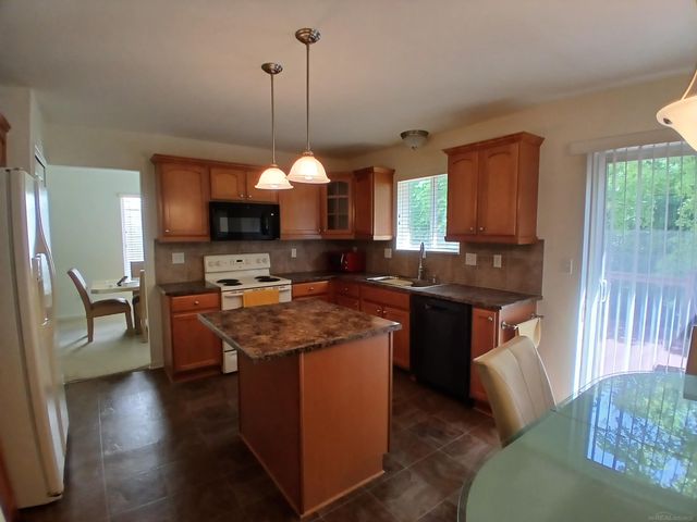 11820 Creekview Drive, Sterling Heights, MI 48312