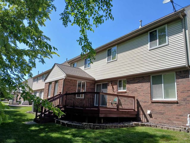 11820 Creekview Drive, Sterling Heights, MI 48312