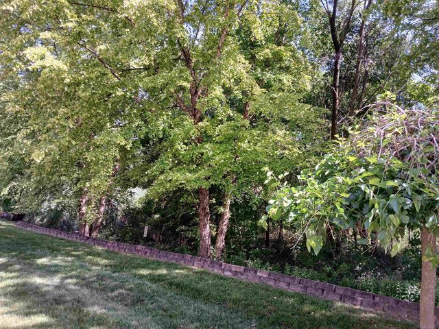 11820 Creekview Drive, Sterling Heights, MI 48312