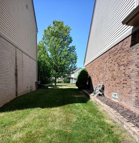 11820 Creekview Drive, Sterling Heights, MI 48312