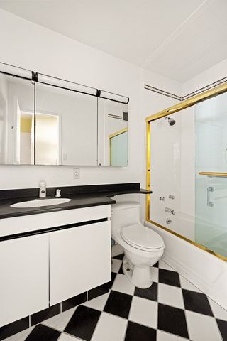 303 E 57th St Apt 29E, New York City, NY 10022