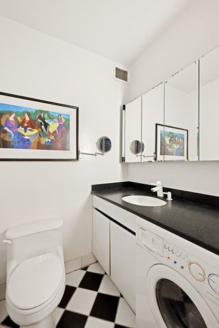 303 E 57th St Apt 29E, New York City, NY 10022