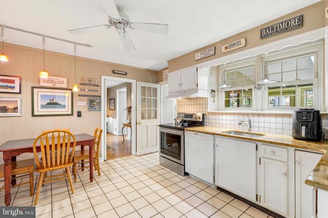 841 IVY RD, Ambler, PA 19002