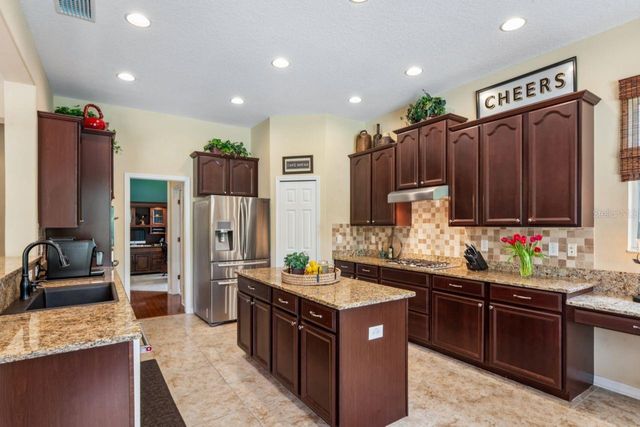 8719 CREEDMOOR LANE, New Port Richey, FL 34654