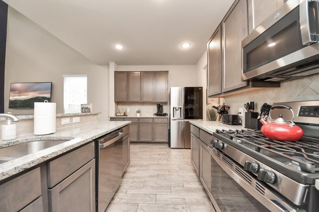 8402 Northern Pintail Drive, Houston, TX 77049
