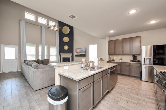 8402 Northern Pintail Drive, Houston, TX 77049