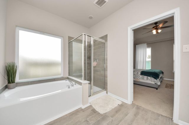 8402 Northern Pintail Drive, Houston, TX 77049