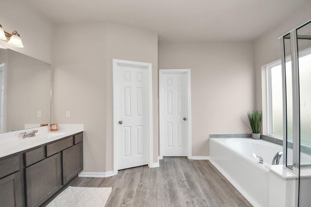 8402 Northern Pintail Drive, Houston, TX 77049