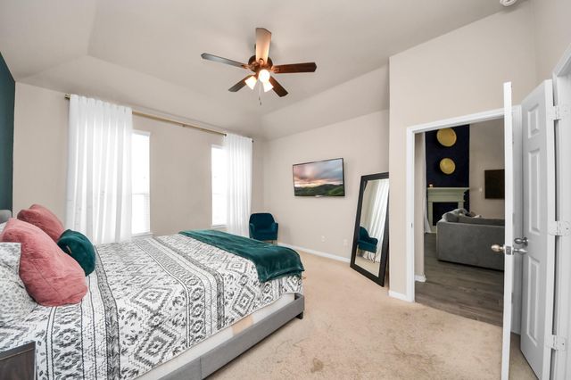 8402 Northern Pintail Drive, Houston, TX 77049