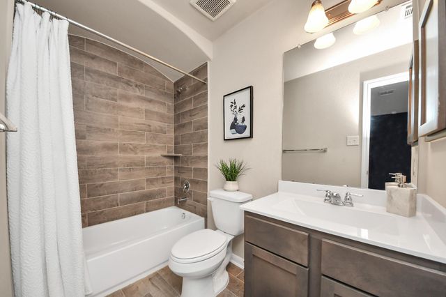 8402 Northern Pintail Drive, Houston, TX 77049