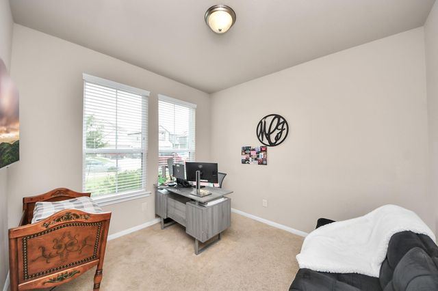 8402 Northern Pintail Drive, Houston, TX 77049