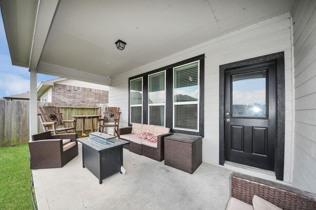8402 Northern Pintail Drive, Houston, TX 77049