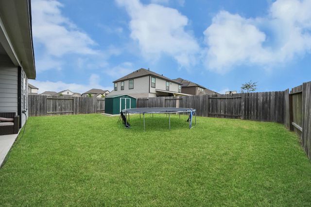 8402 Northern Pintail Drive, Houston, TX 77049