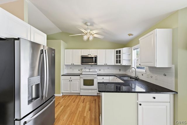 7944 Rose Court Drive, Cicero, NY 13039